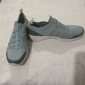 Skechers Light Gray Women's Sneakers